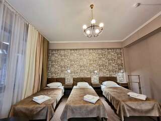 Гостиница Жемчуг Сочи Классический четырехместный номер-1