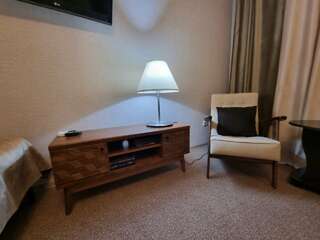 Гостиница Жемчуг Сочи Классический четырехместный номер-8